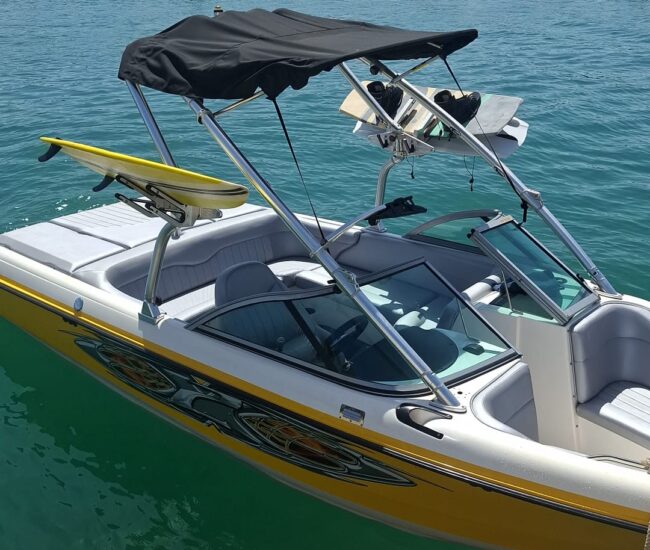 Barco actividad acuatica ski fornells